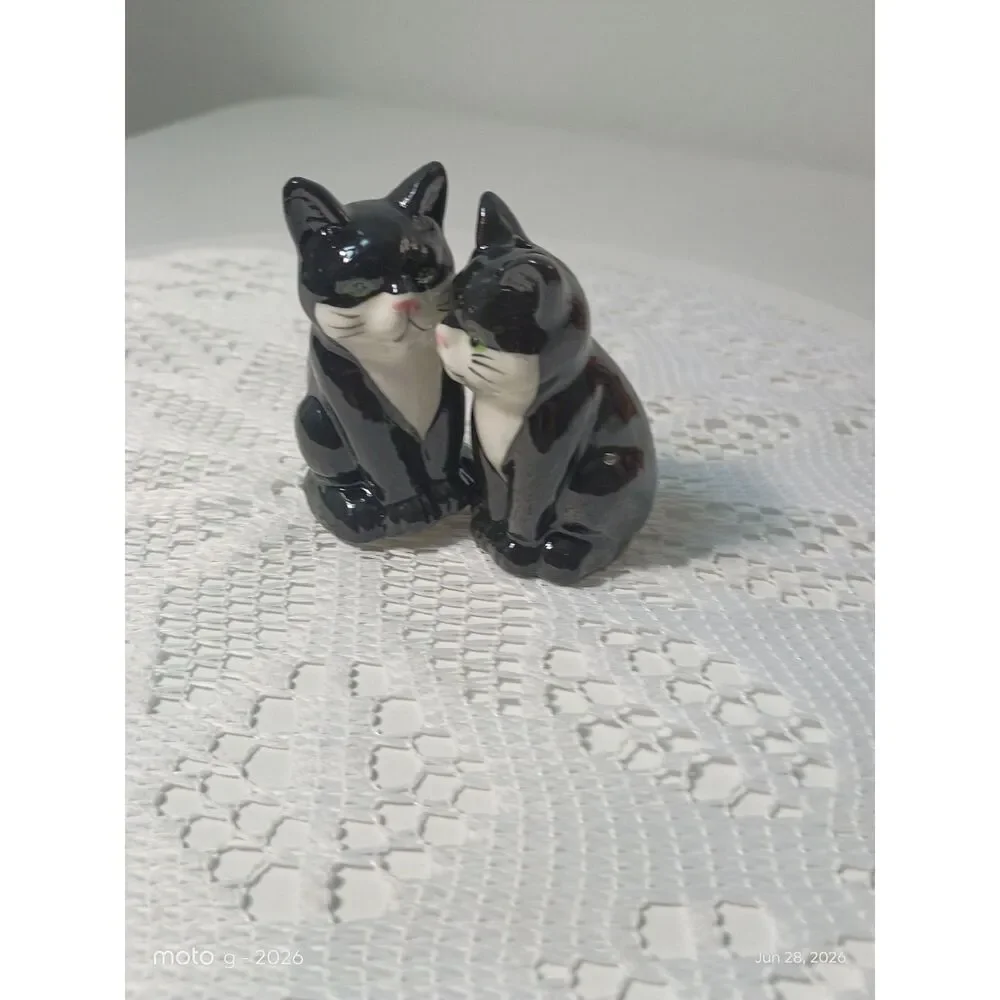 Cracker Barrel tuxedo salt